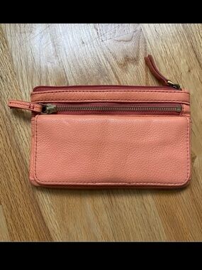 Fossil Women's Orange Pebble Leather Wallet Clutch  Phone compartment Miminalist